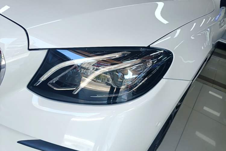 Used Mercedes-Benz E-Class 2019 E 260 Sport Edition 4MATIC Left Front Headlight