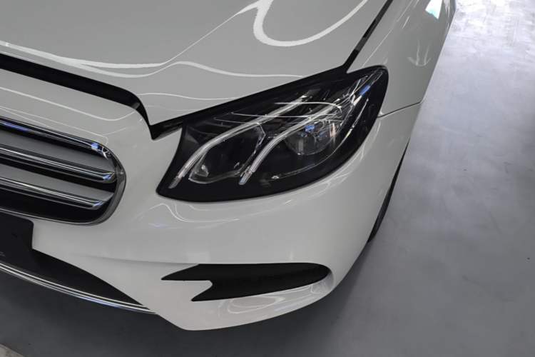 Used Mercedes-Benz E-Class 2019 E 300 L Sporty and Stylish Model Left Front Headlight