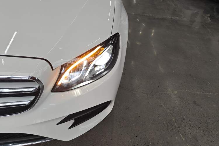 Used Mercedes-Benz E-Class 2019 E 200 L Sport Edition Left Front Headlight