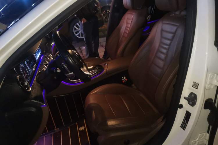 Used Mercedes-Benz E-Class 2019 Restyled E 300 L Sport Luxury Edition Left Front Seat