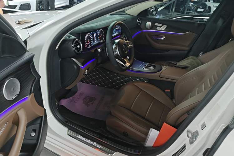 Used Mercedes-Benz E-Class 2019 Restyled E 300 L Sport Luxury Edition Left Front Seat