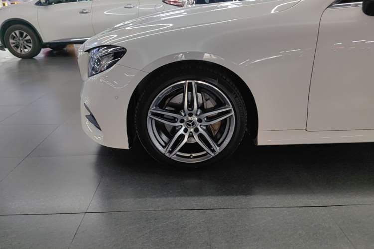 Used Mercedes-Benz E-Class 2019 E 200 Coupe Left Front Wheel Hub