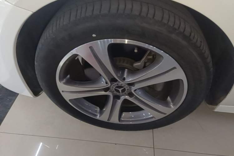 Used Mercedes-Benz E-Class 2019 E 200 L Sport Edition Left Front Wheel Hub