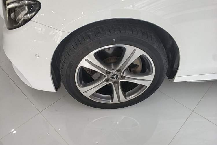Used Mercedes-Benz E-Class 2019 E 200 L Sport Edition Left Front Wheel Hub