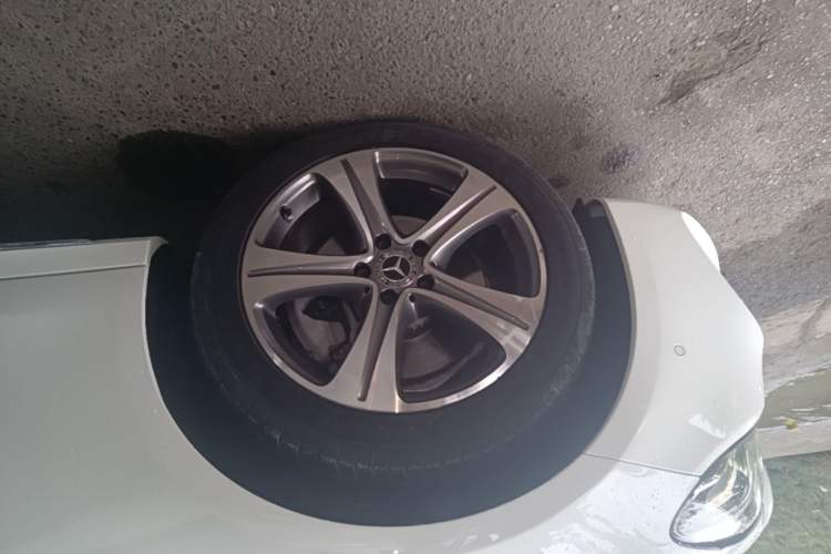 Used Mercedes-Benz E-Class 2019 E 260 L Sport Edition Left Front Wheel Hub