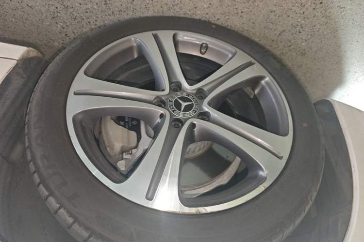 Used Mercedes-Benz E-Class 2019 E 260 L Sport Edition Left Front Wheel Hub