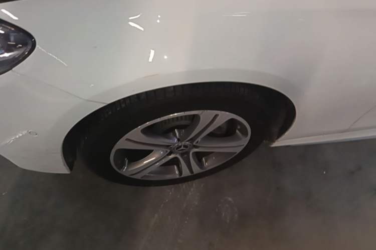 Used Mercedes-Benz E-Class 2019 E 200 L Sport Edition Left Front Wheel Hub