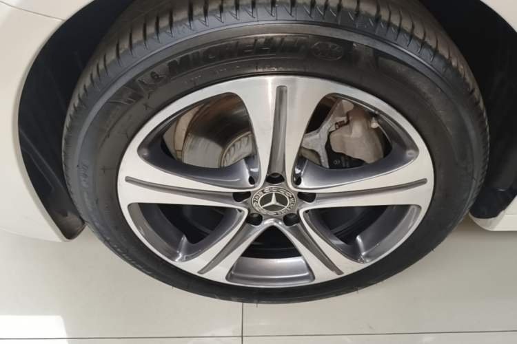 Used Mercedes-Benz E-Class 2019 E 200 L Sport Edition Left Front Wheel Hub