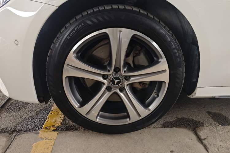 Used Mercedes-Benz E-Class 2019 E 200 L Sport Edition Left Front Wheel Hub