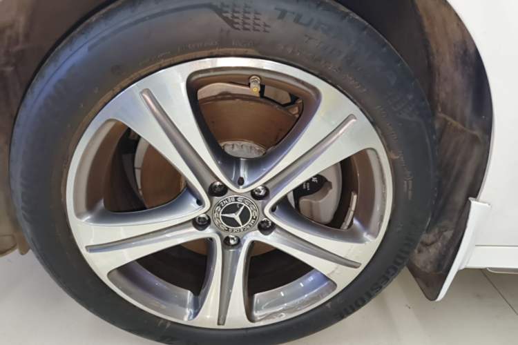 Used Mercedes-Benz E-Class 2019 E 260 L Sport Edition Left Front Wheel Hub