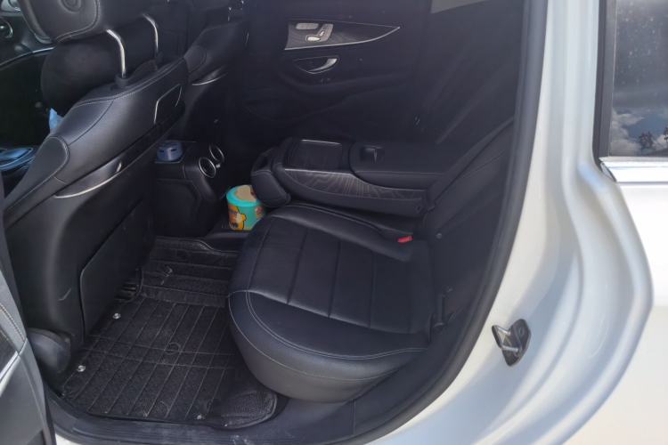 Used Mercedes-Benz E-Class 2019 E 300 L Sport Luxury Edition Left Rear Seat