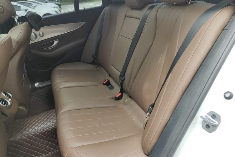 Used Mercedes-Benz E-Class 2019 E 200 Sport Edition Left Rear Seat