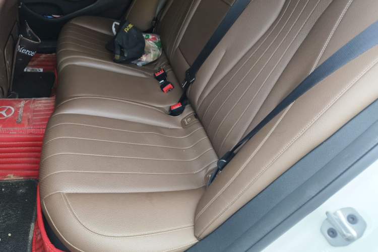 Used Mercedes-Benz E-Class 2019 E 200 Sport Edition Left Rear Seat