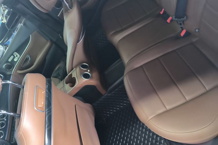 Used Mercedes-Benz E-Class 2019 E 300 L Sporty and Stylish Model Left Rear Seat