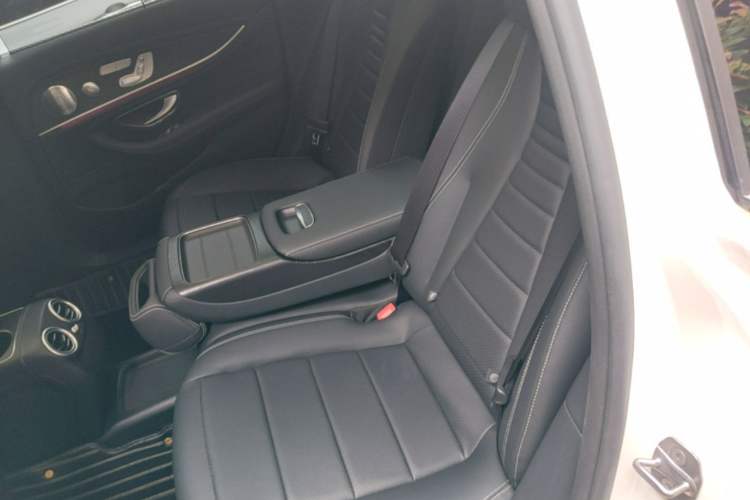 Used Mercedes-Benz E-Class 2019 Restyled E 300 L Sport Luxury Edition Left Rear Seat