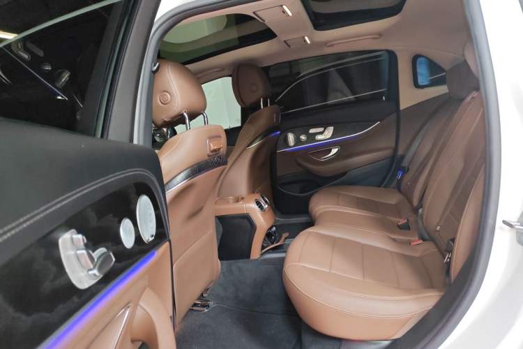 Used Mercedes-Benz E-Class 2019 Restyled E 300 L Sport Luxury Edition Left Rear Seat