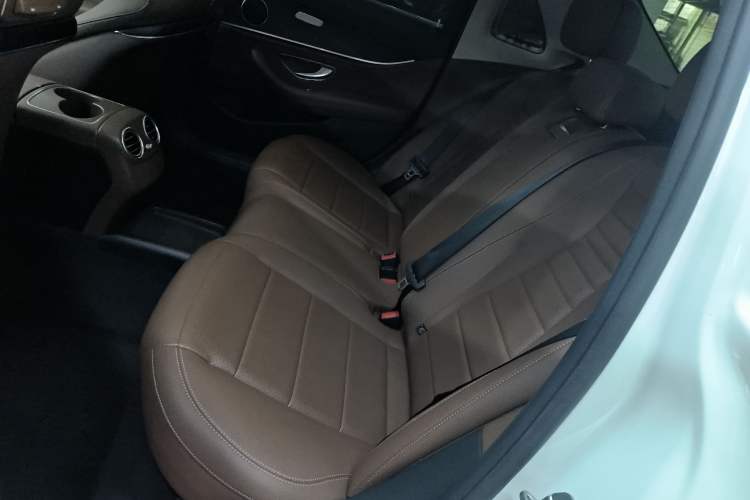 Used Mercedes-Benz E-Class 2019 Restyled E 300 L Sporty and Stylish Edition Left Rear Seat