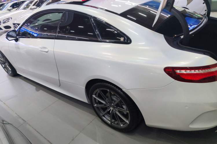 Used Mercedes-Benz E-Class 2019 E 200 Coupe Left Side
