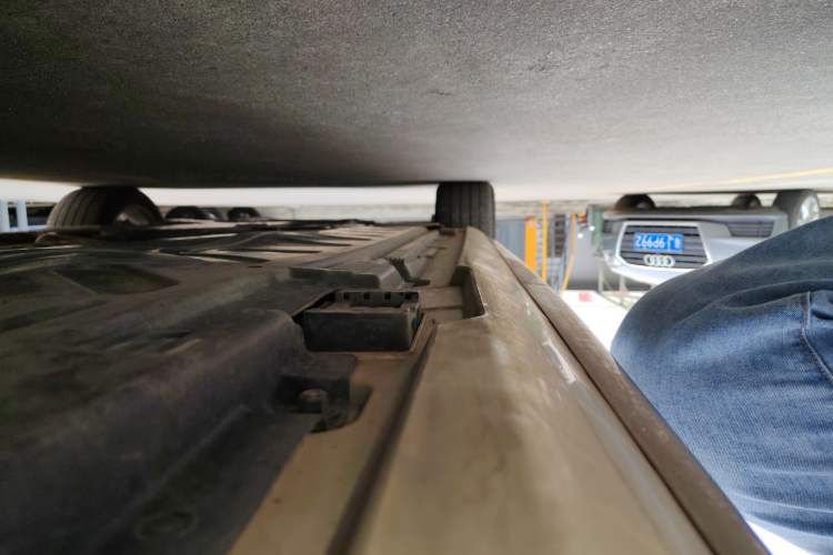 Used Mercedes-Benz E-Class 2019 E 260 L Sport Edition Left Side Sill