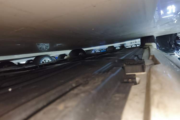 Used Mercedes-Benz E-Class 2019 E 260 L Sport Edition Left Side Sill
