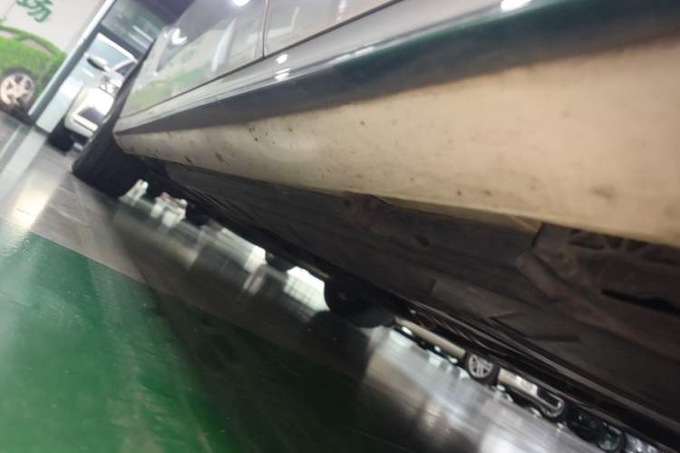 Used Mercedes-Benz E-Class 2019 E 260 L Sport 4MATIC Left Side Sill