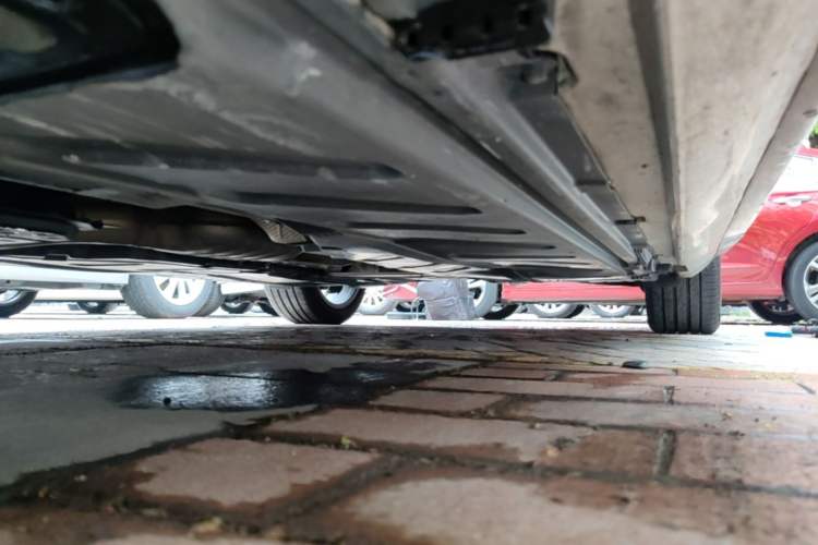 Used Mercedes-Benz E-Class 2019 Restyled E 300 L Sport Luxury Edition Left Side Sill