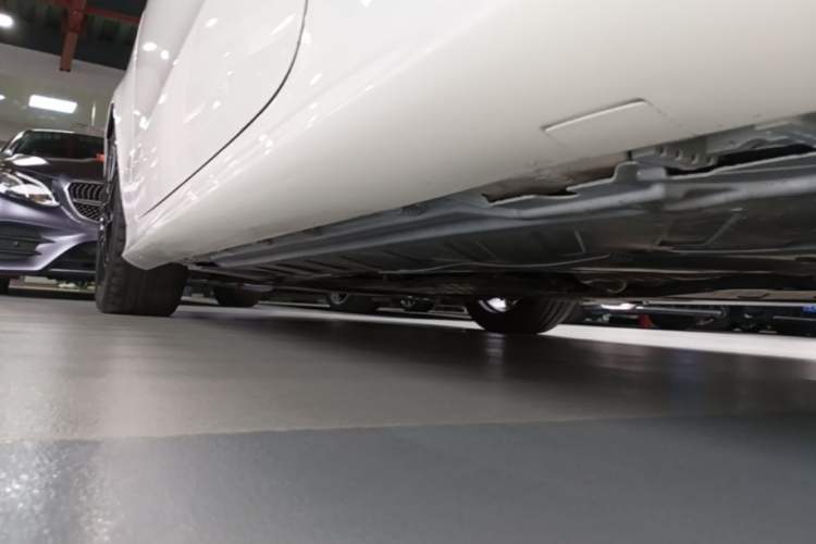 Used Mercedes-Benz E-Class 2019 E 200 Coupe Left Side Sill