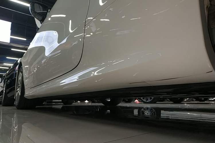 Used Mercedes-Benz E-Class 2019 E 200 Coupe Left Side Sill