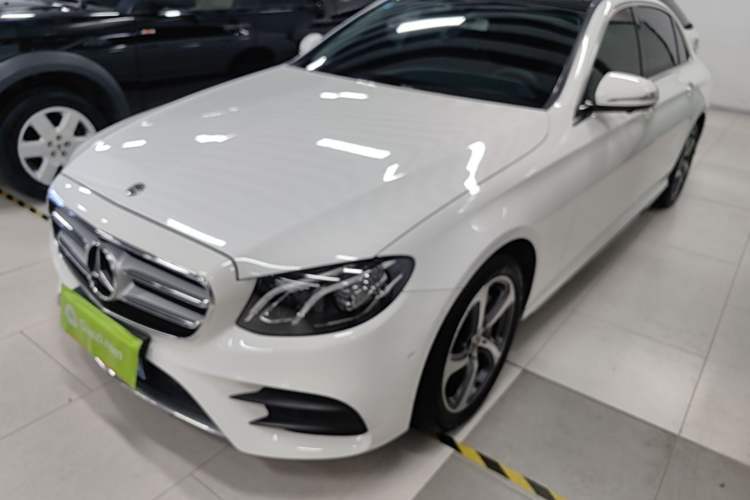 Used Mercedes-Benz E-Class 2019 Restyled E 300 L Sporty and Stylish Edition Guazi used car, China used car export, Used car for sale, Used Mercedes-Benz cars, Cheapest cars for sale