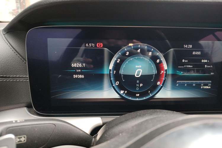 Used Mercedes-Benz E-Class 2019 E 200 Coupe Odometer Close Up