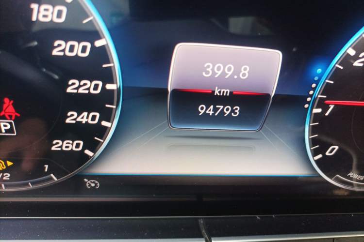 Used Mercedes-Benz E-Class 2019 E 260 L Sport Edition Odometer Close Up