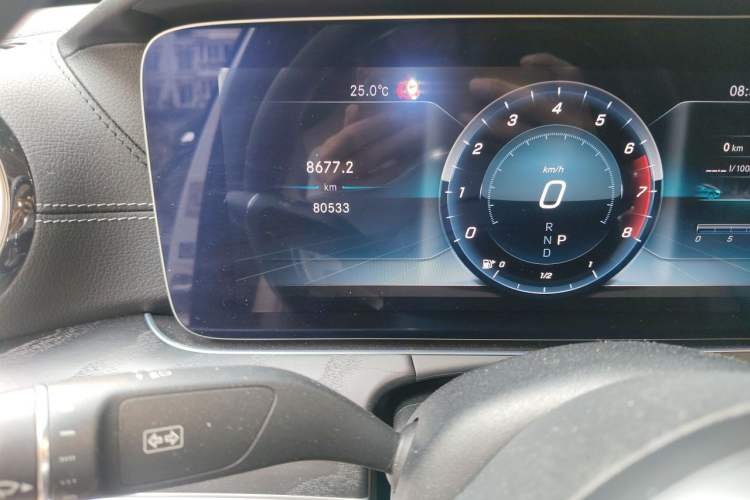Used Mercedes-Benz E-Class 2019 Restyled E 300 L Sport Luxury Edition Odometer Close Up