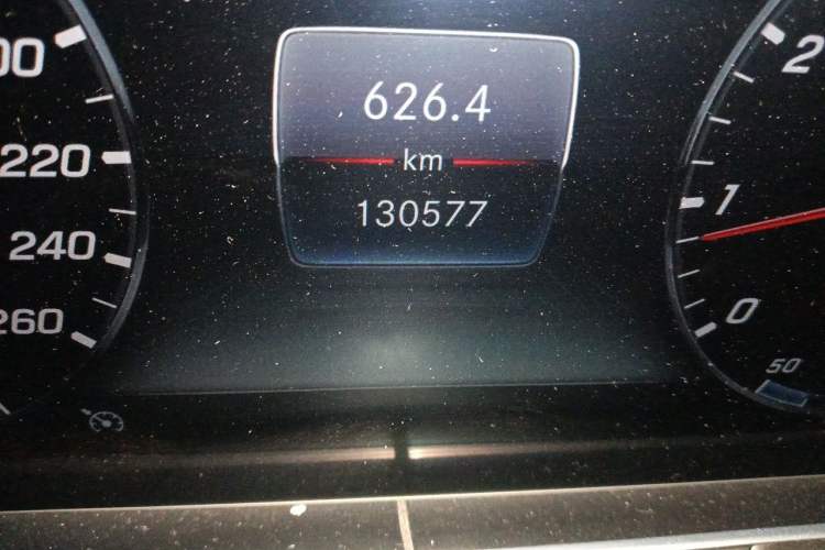 Used Mercedes-Benz E-Class 2019 Restyled E 300 L Sporty and Stylish Edition Odometer Close Up