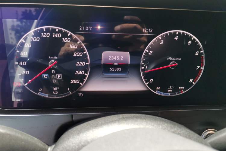 Used Mercedes-Benz E-Class 2019 Facelifted E 300 L Stylish Version Odometer Close Up