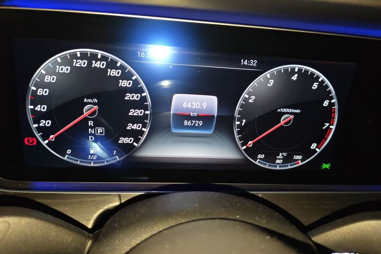 Used Mercedes-Benz E-Class 2019 Restyled E 300 L Sporty and Stylish Edition Odometer Close Up