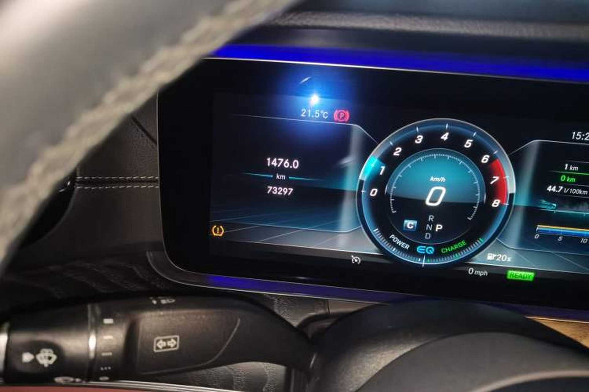 Used Mercedes-Benz E-Class 2019 E 260 L Sport 4MATIC Odometer Close Up