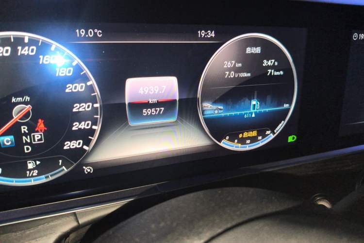 Used Mercedes-Benz E-Class 2019 Restyled E 300 L Sporty and Stylish Edition Odometer Close Up