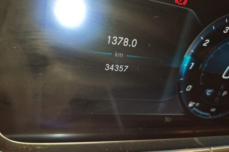 Used Mercedes-Benz E-Class 2019 Restyled E 300 L Sport Luxury Edition Odometer Close Up
