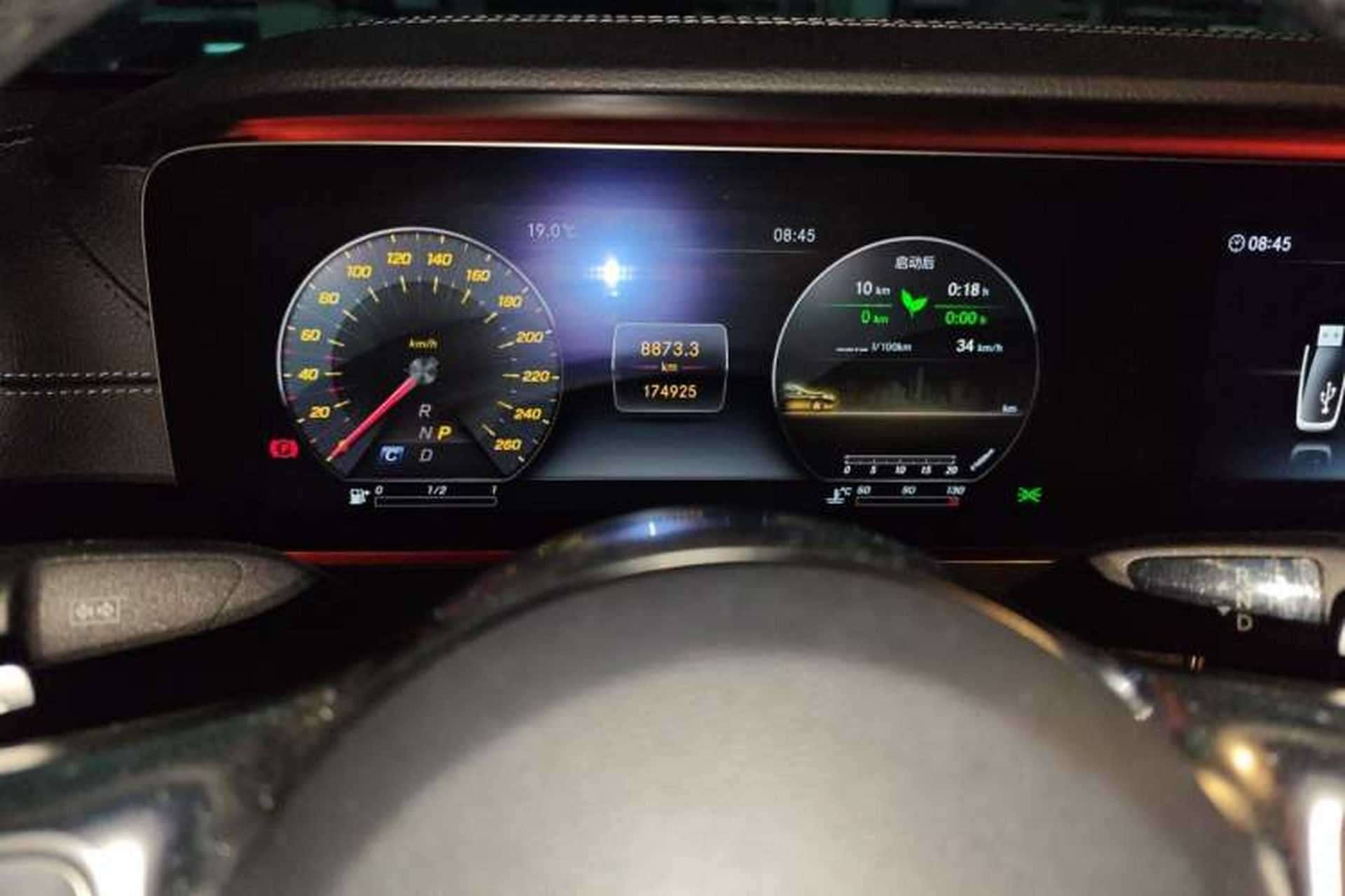 Used Mercedes-Benz E-Class 2019 E 260 L Sport Edition Odometer Close Up