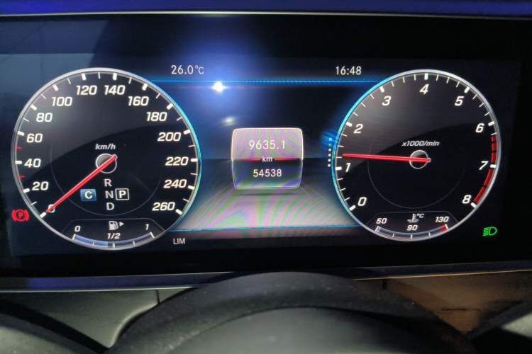 Used Mercedes-Benz E-Class 2019 Restyled E 300 L Sport Luxury Edition Odometer Close Up
