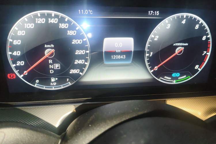 Used Mercedes-Benz E-Class 2019 E 260 Sport Edition Odometer Close Up