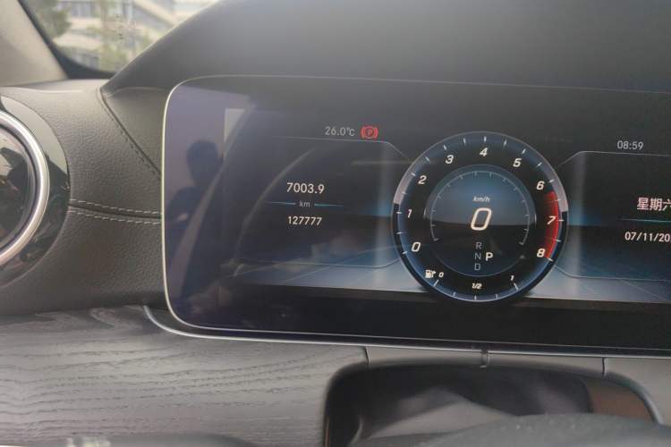 Used Mercedes-Benz E-Class 2019 E 200 L Sport Edition Odometer Close Up
