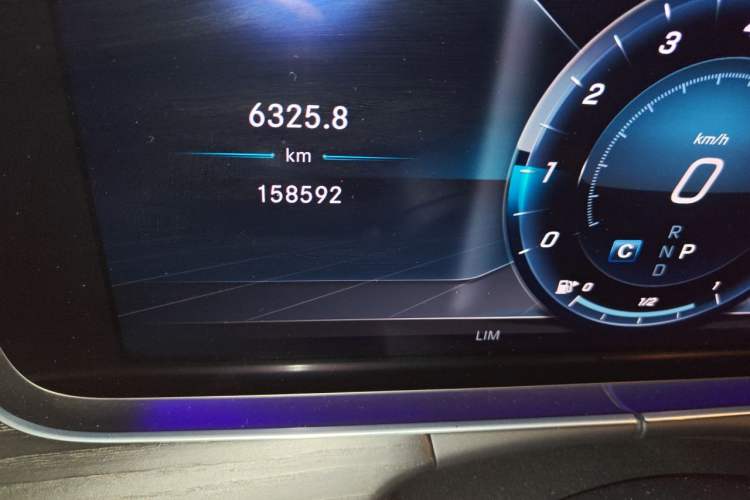 Used Mercedes-Benz E-Class 2019 Restyled E 300 L Sport Luxury Edition Odometer Close Up