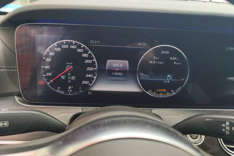 Used Mercedes-Benz E-Class 2019 E 300 L Sport Luxury Edition Odometer Close Up