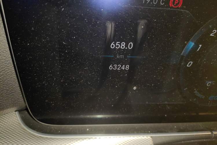 Used Mercedes-Benz E-Class 2019 E 260 Sport Edition Odometer Close Up