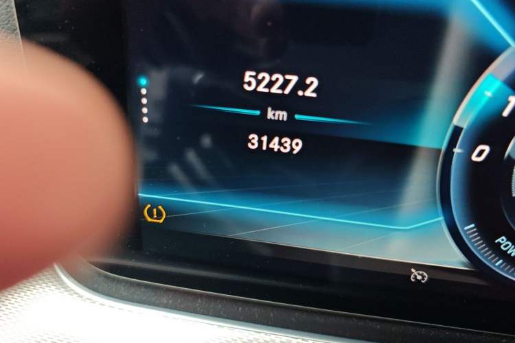 Used Mercedes-Benz E-Class 2019 E 260 Sport Edition Odometer Close Up