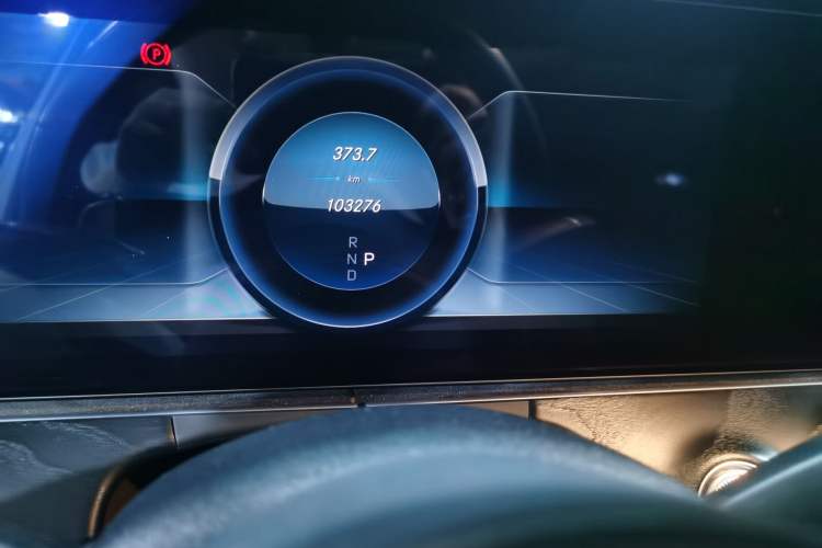 Used Mercedes-Benz E-Class 2019 E 300 L Sport Luxury Edition Odometer Close Up