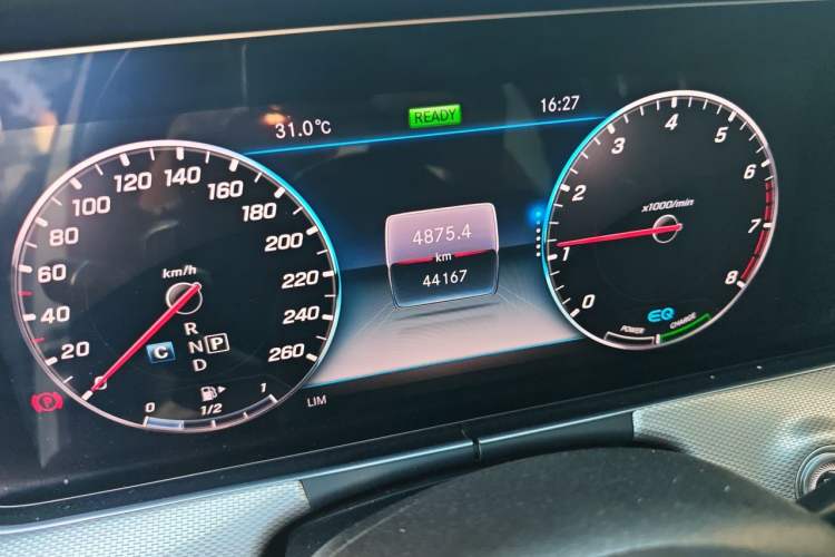 Used Mercedes-Benz E-Class 2019 E 260 Sport Edition 4MATIC Odometer Close Up