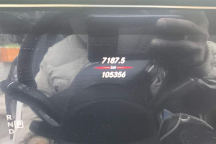 Used Mercedes-Benz E-Class 2019 E 300 L Sport Luxury Edition Odometer Close Up
