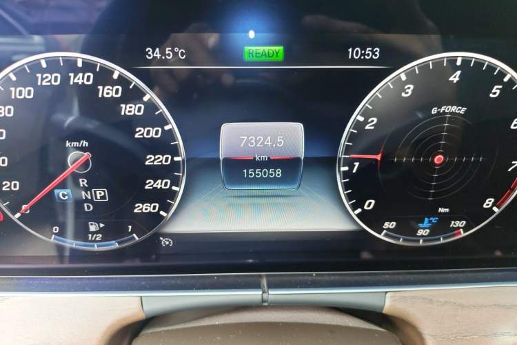 Used Mercedes-Benz E-Class 2019 E 260 L Odometer Close Up